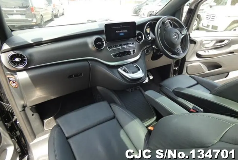 2022 Mercedes Benz / V Class Stock No. 134701