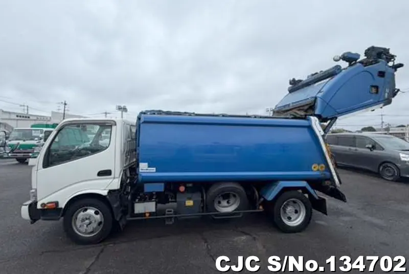 2016 Hino / Dutro Stock No. 134702