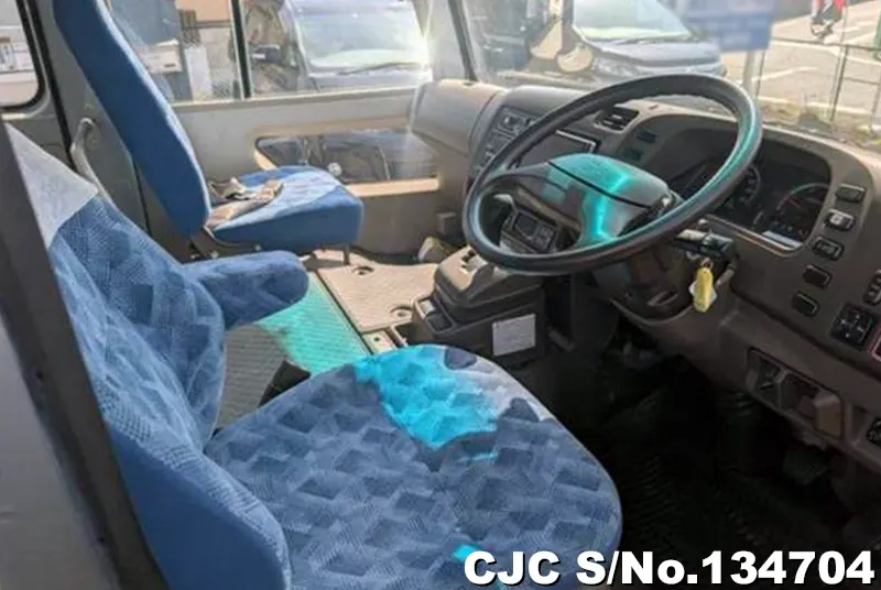2017 Mitsubishi / Rosa Stock No. 134704