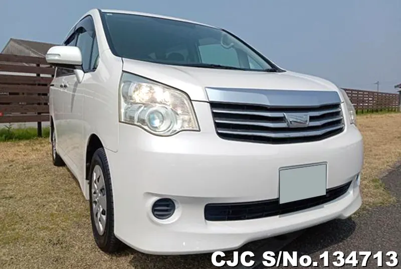 2011 Toyota / Noah Stock No. 134713