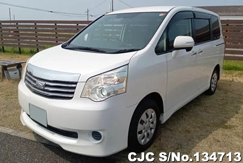 2011 Toyota / Noah Stock No. 134713