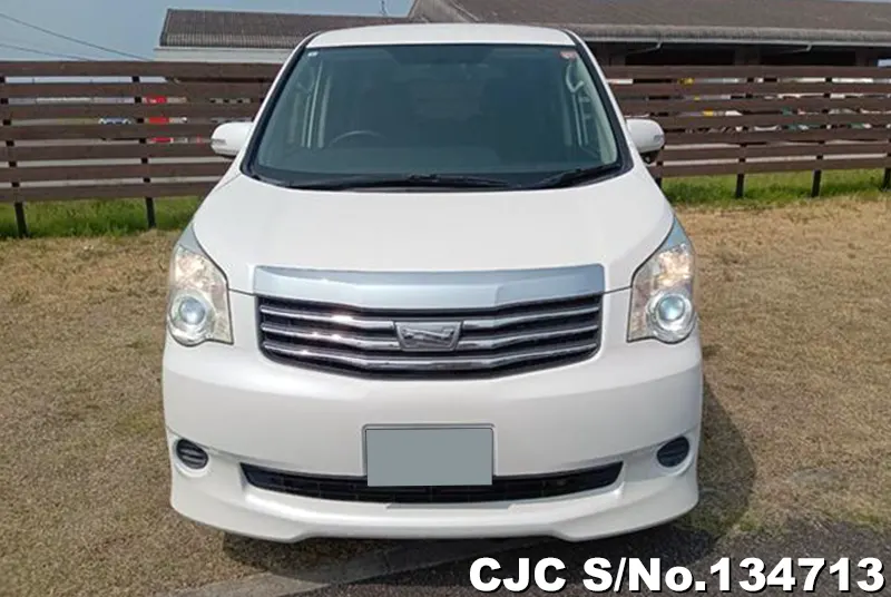 2011 Toyota / Noah Stock No. 134713