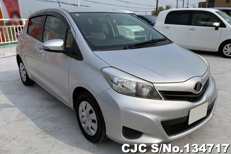 2011 Toyota / Vitz Stock No. 134717