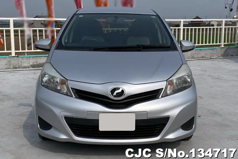 2011 Toyota / Vitz Stock No. 134717