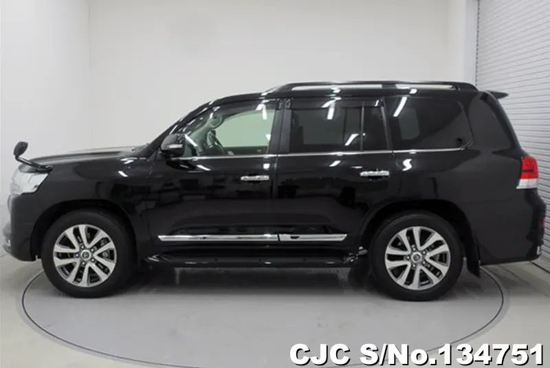 2021 Toyota / Land Cruiser Stock No. 134751