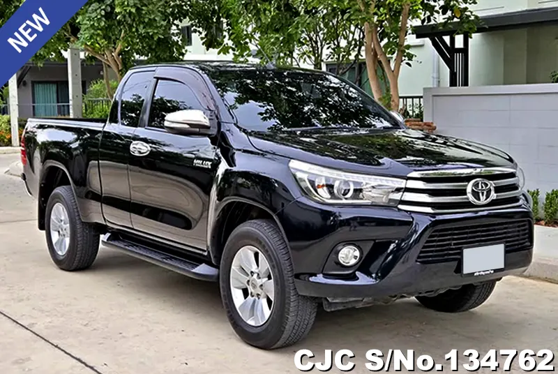 2017 Toyota / Hilux / Revo Stock No. 134762