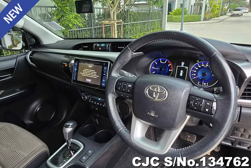 2017 Toyota / Hilux / Revo Stock No. 134762