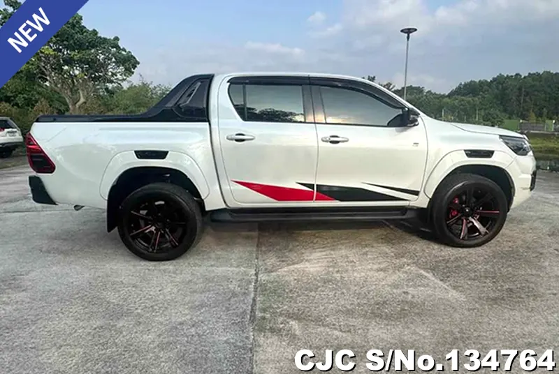 2023 Toyota / Hilux / Revo Stock No. 134764