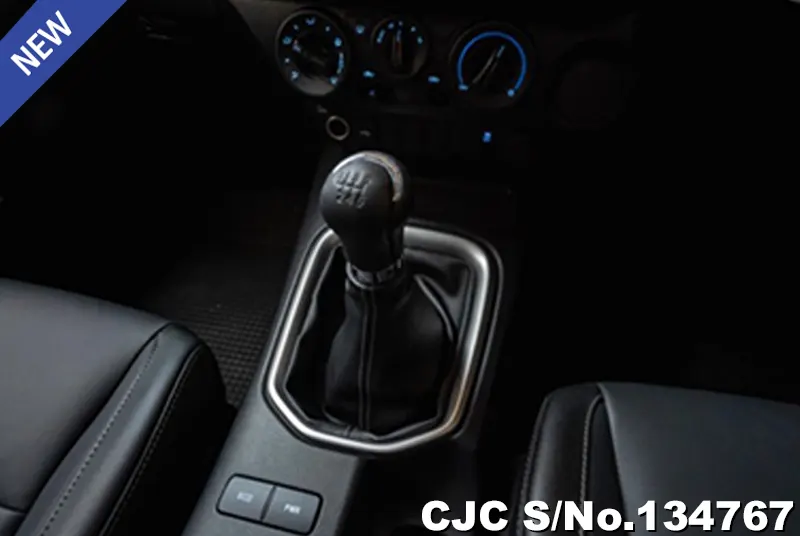 2025 Toyota / Hilux / Revo Stock No. 134767