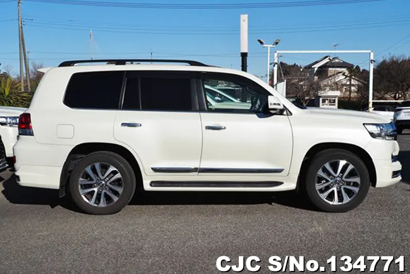 2021 Toyota / Land Cruiser Stock No. 134771