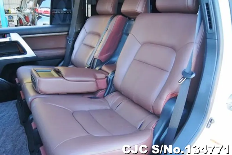 2021 Toyota / Land Cruiser Stock No. 134771