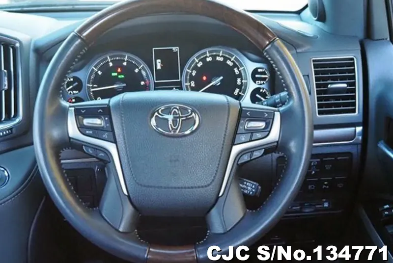 2021 Toyota / Land Cruiser Stock No. 134771