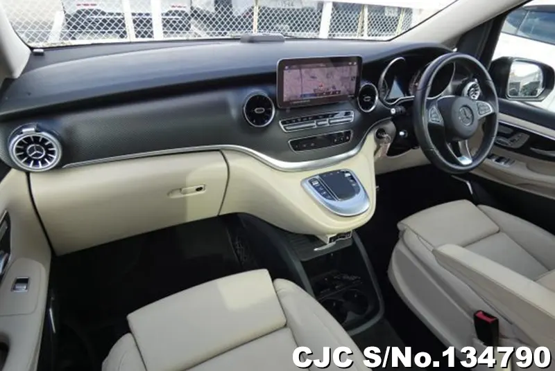 2024 Mercedes Benz / V Class Stock No. 134790