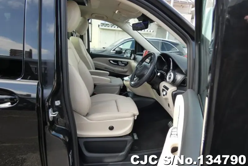2024 Mercedes Benz / V Class Stock No. 134790