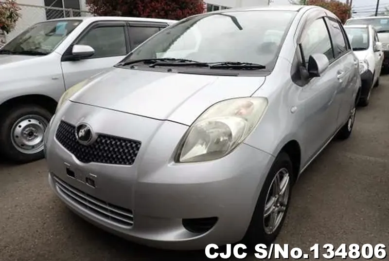 Toyota / Vitz 2005