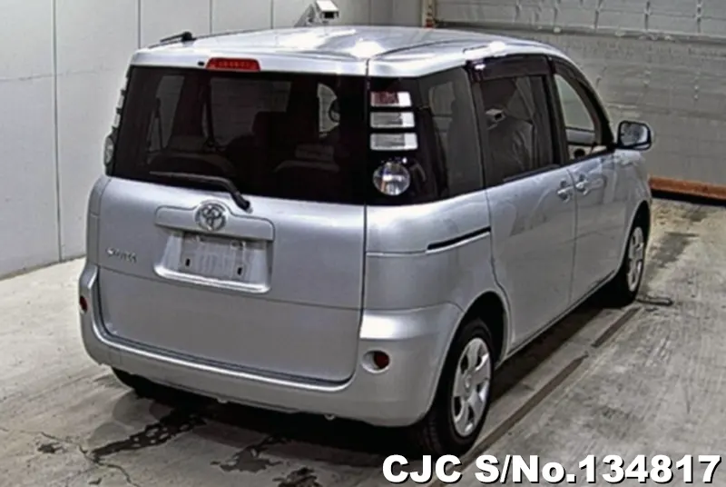 2007 Toyota / Sienta Stock No. 134817