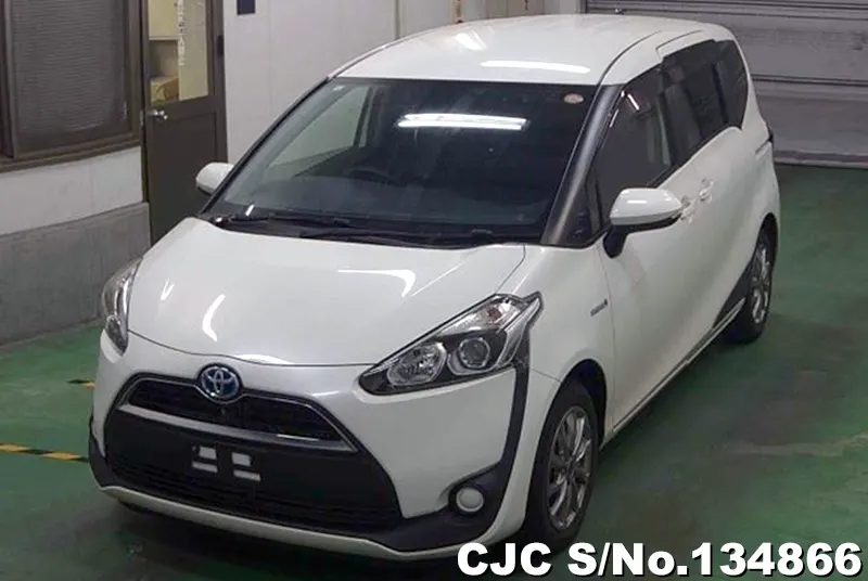 2017 Toyota / Sienta Stock No. 134866