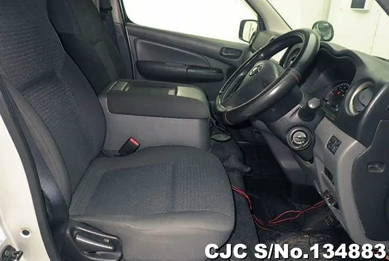 2014 Nissan / Caravan Stock No. 134883