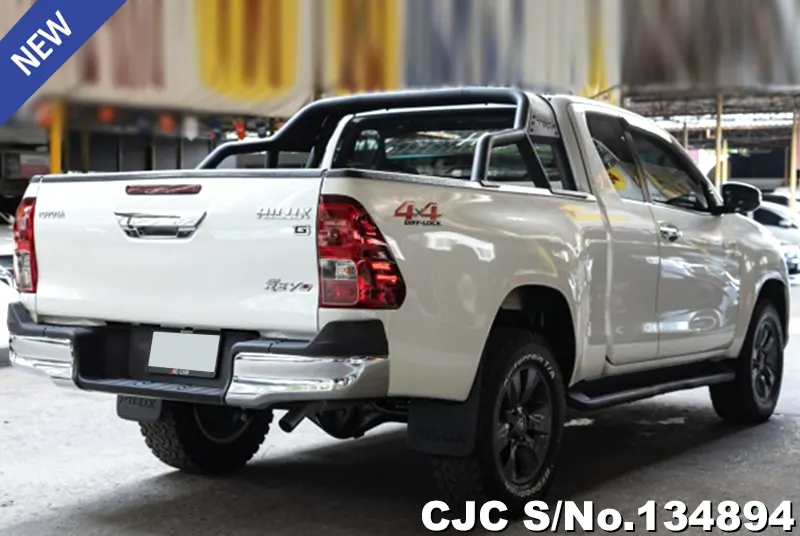 2017 Toyota / Hilux / Revo Stock No. 134894