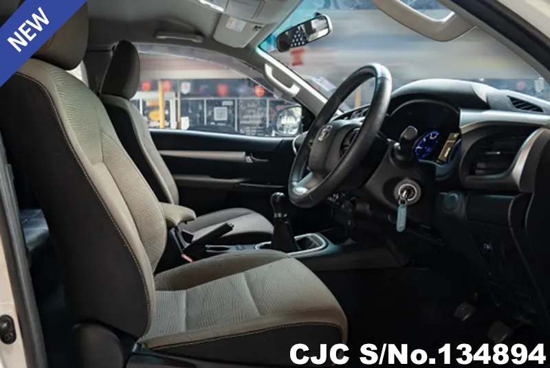 2017 Toyota / Hilux / Revo Stock No. 134894