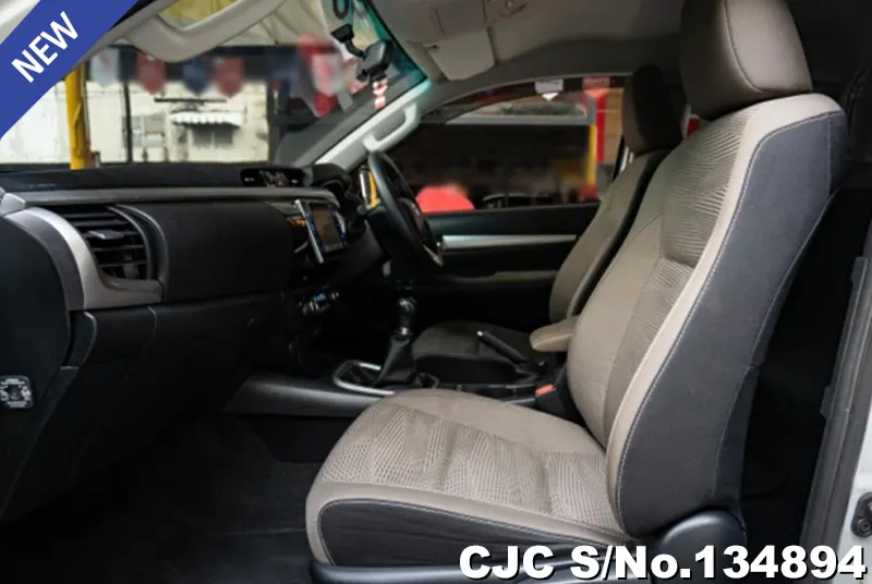 2017 Toyota / Hilux / Revo Stock No. 134894