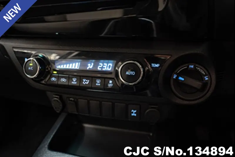 2017 Toyota / Hilux / Revo Stock No. 134894