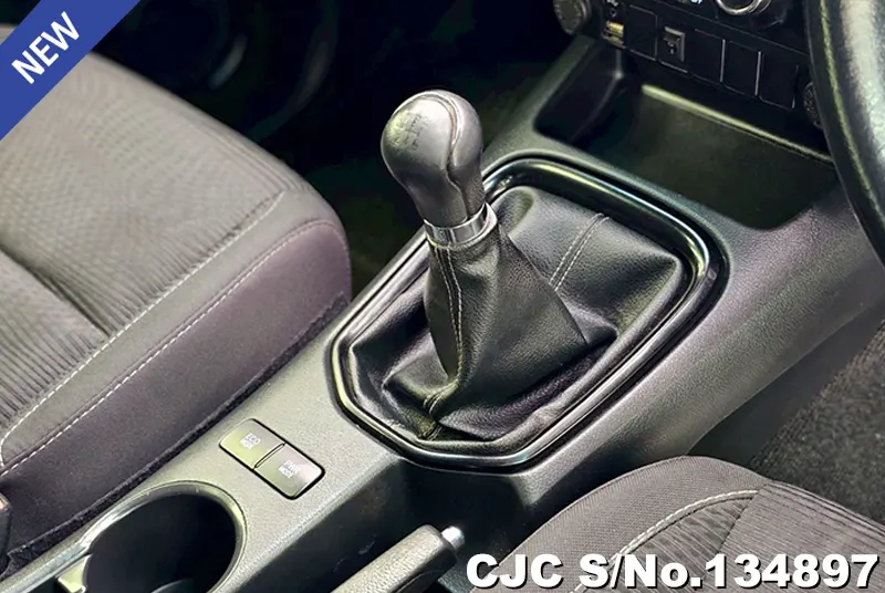 2019 Toyota / Hilux / Revo Rocco Stock No. 134897