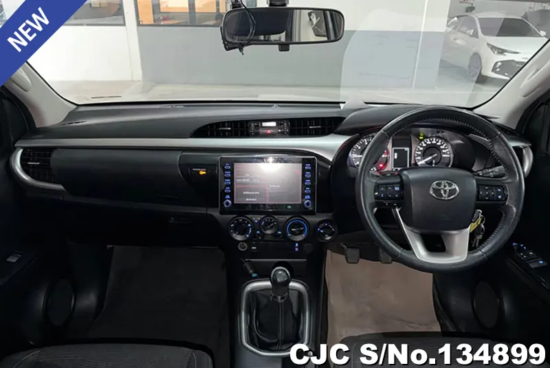 2021 Toyota / Hilux / Revo Stock No. 134899