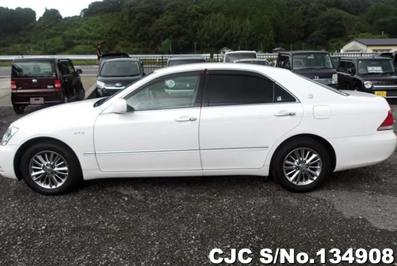 2005 Toyota / Crown Stock No. 134908
