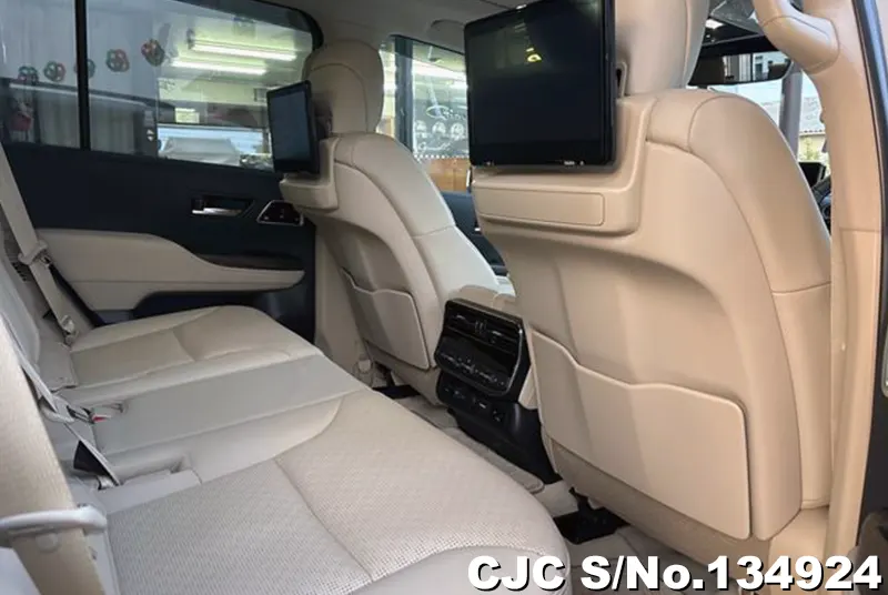2022 Toyota / Land Cruiser Stock No. 134924