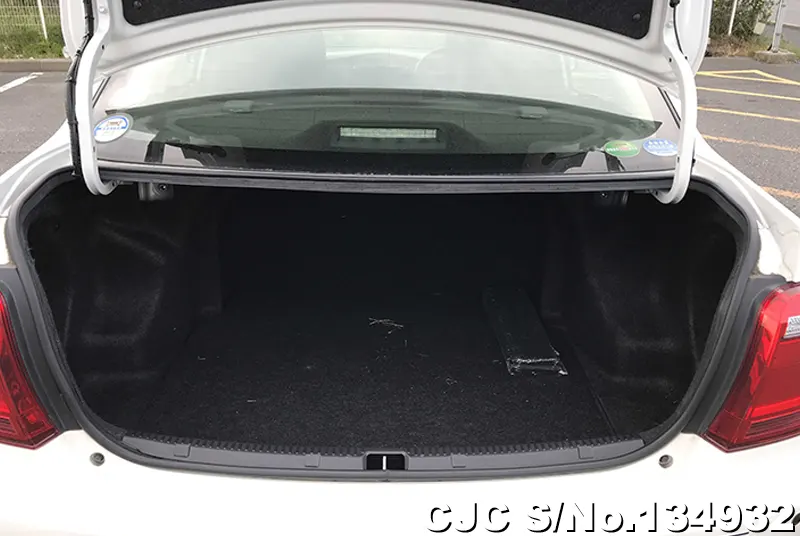 2018 Toyota / Corolla Axio Stock No. 134932