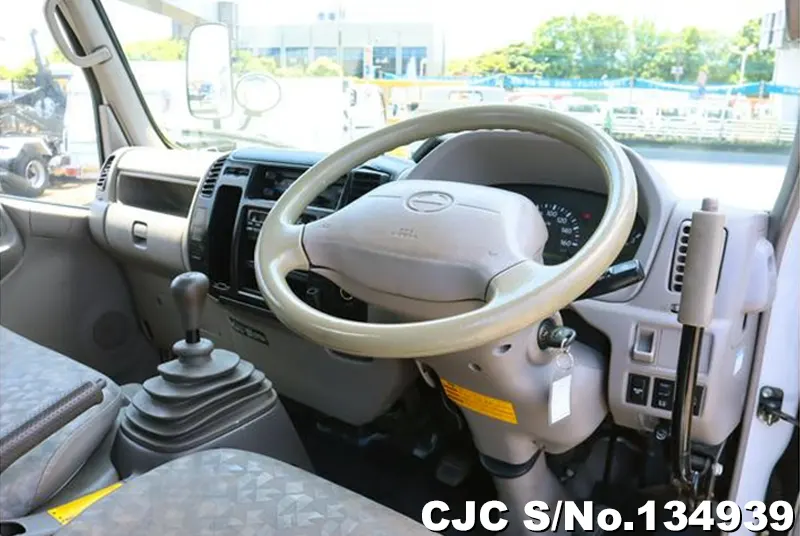 2011 Hino / Dutro Stock No. 134939