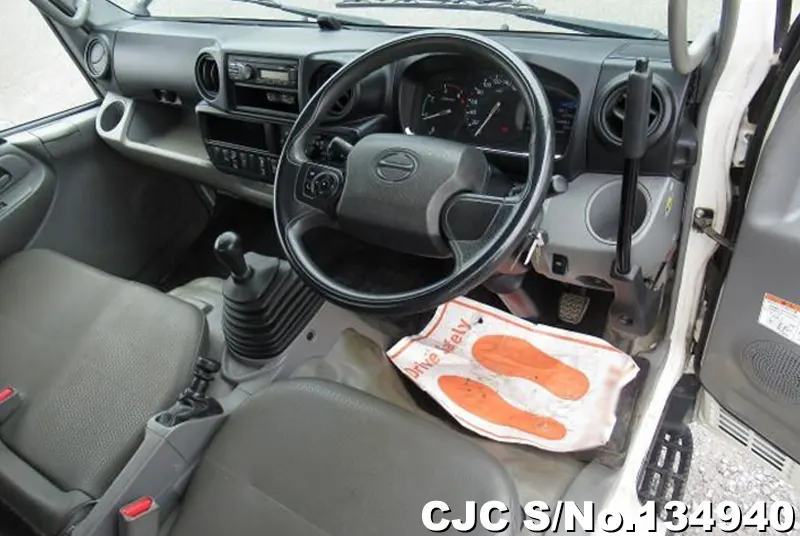 2020 Hino / Dutro Stock No. 134940