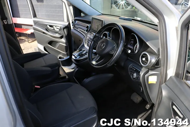 2015 Mercedes Benz / V Class Stock No. 134944