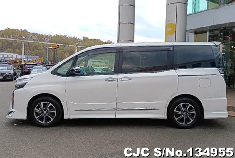 2019 Toyota / Voxy Stock No. 134955