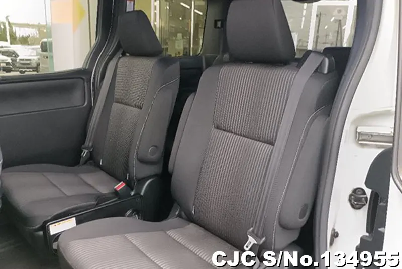 2019 Toyota / Voxy Stock No. 134955
