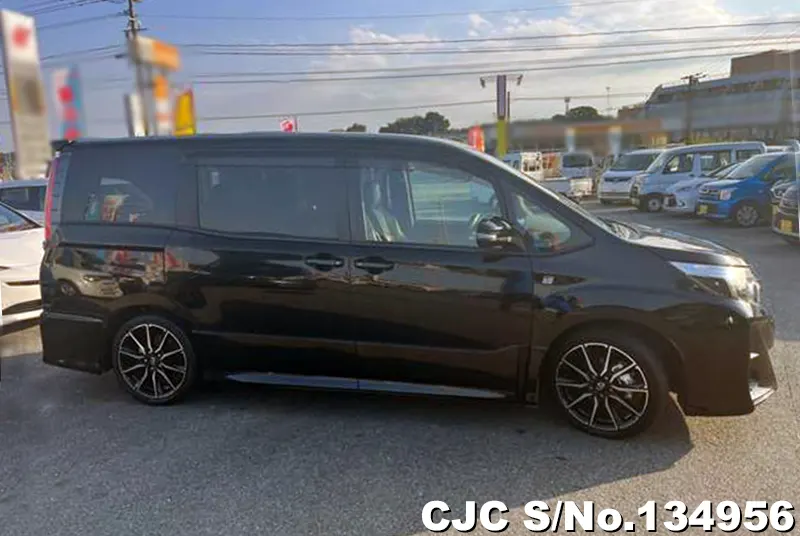 2019 Toyota / Noah Stock No. 134956