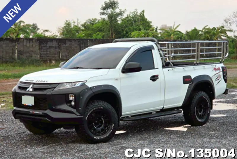 2023 Mitsubishi / Triton Stock No. 135004