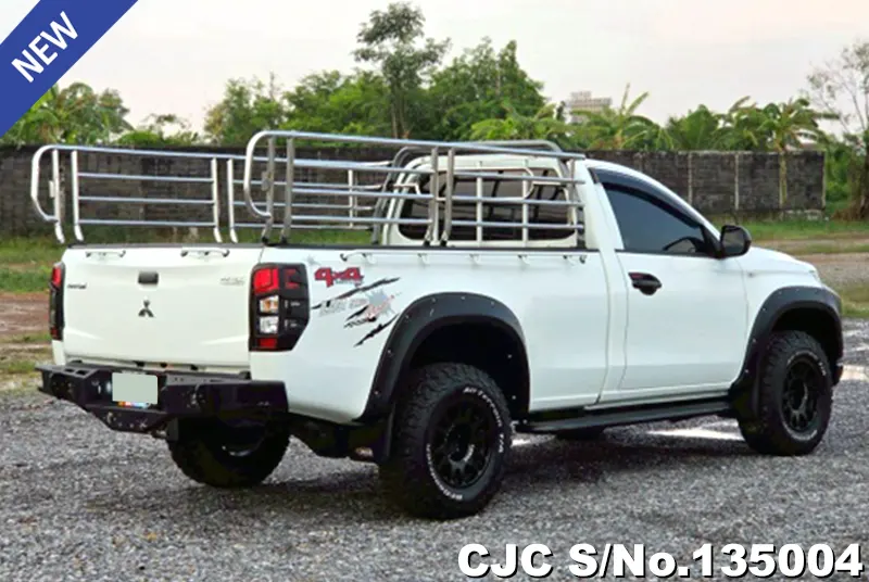 2023 Mitsubishi / Triton Stock No. 135004