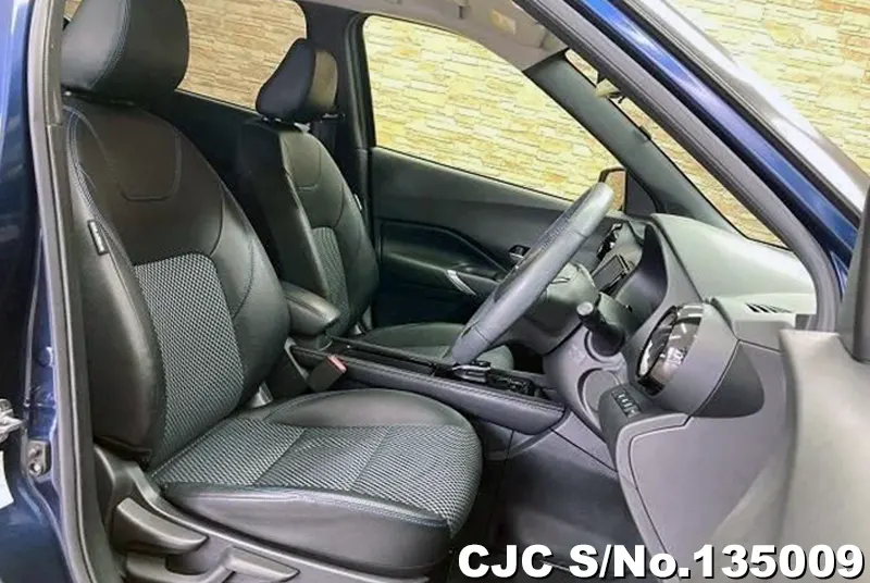 2022 Nissan / Kicks Stock No. 135009