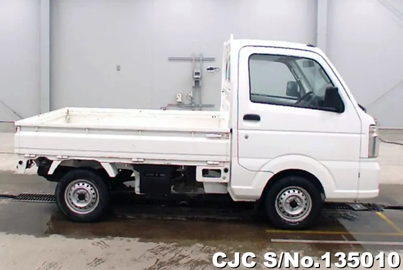 2015 Suzuki / Carry Stock No. 135010