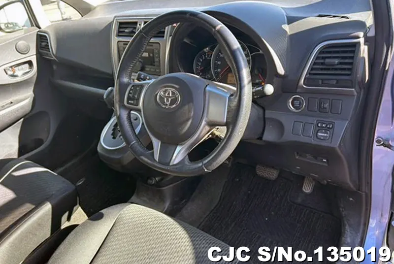 2012 Toyota / Ractis Stock No. 135019
