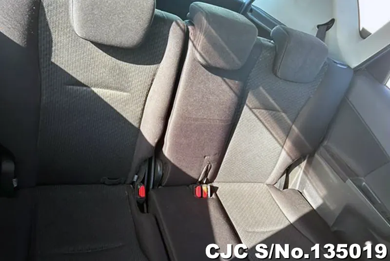 2012 Toyota / Ractis Stock No. 135019