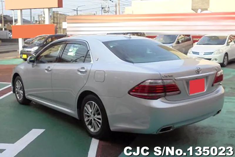 2010 Toyota / Crown Stock No. 135023