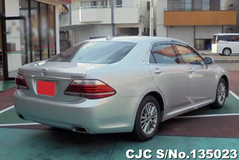 2010 Toyota / Crown Stock No. 135023
