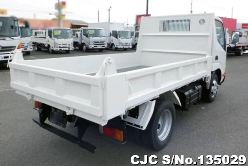 2011 Toyota / Dyna Stock No. 135029