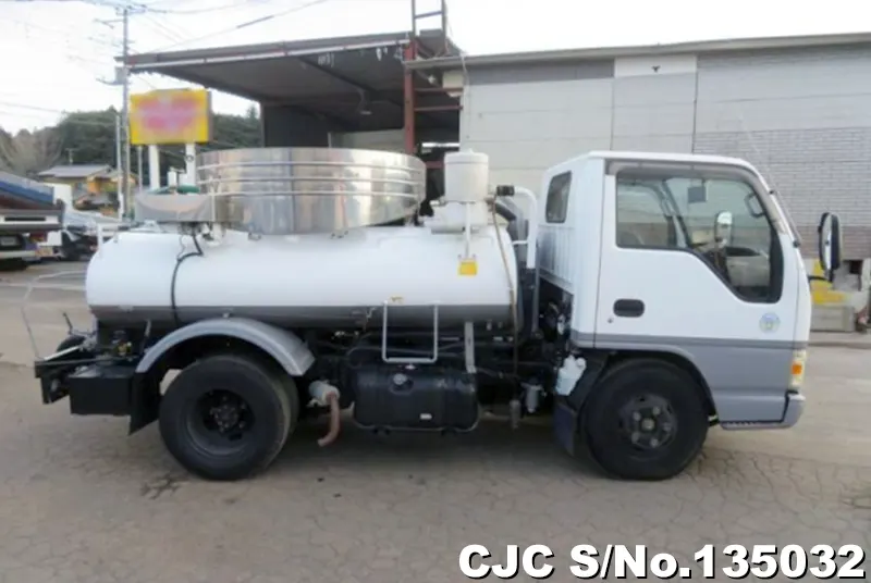 2004 Isuzu / Elf Stock No. 135032