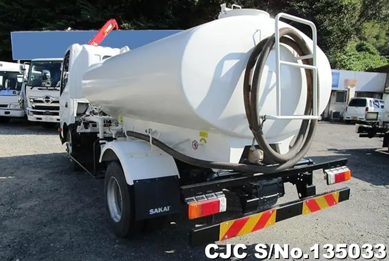 2016 Hino / Dutro Stock No. 135033