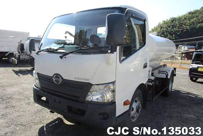 2016 Hino / Dutro Stock No. 135033