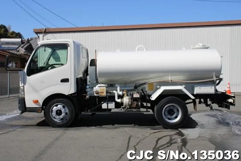 2013 Hino / Dutro Stock No. 135036